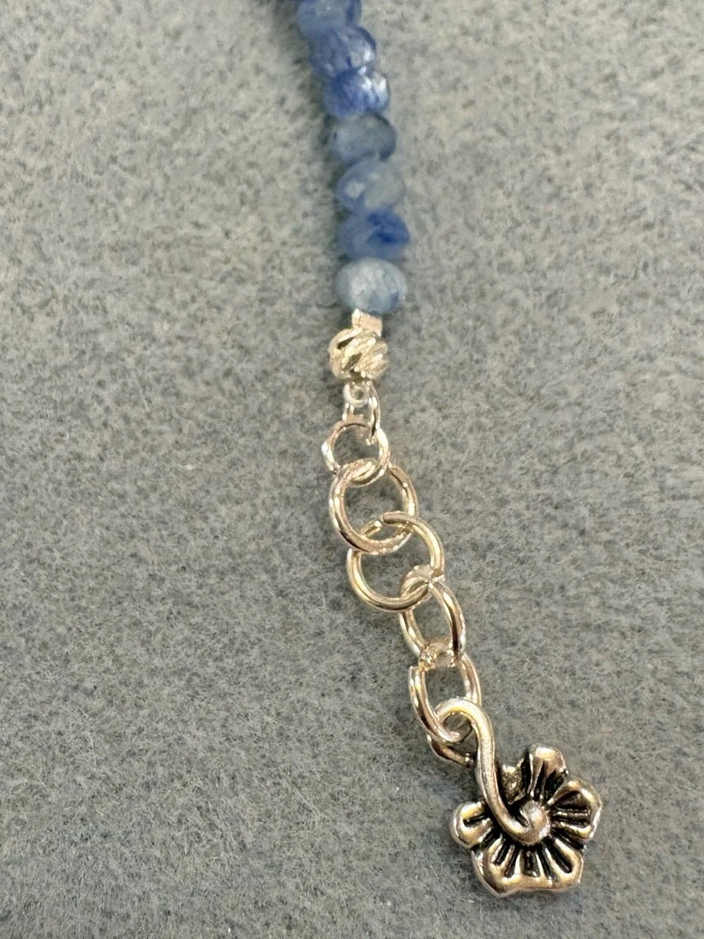 Delicate FacetedBlue Kyanite Beaded Bracelet with Silver Bird Accent 7.5 inches - Picture 5 of 5